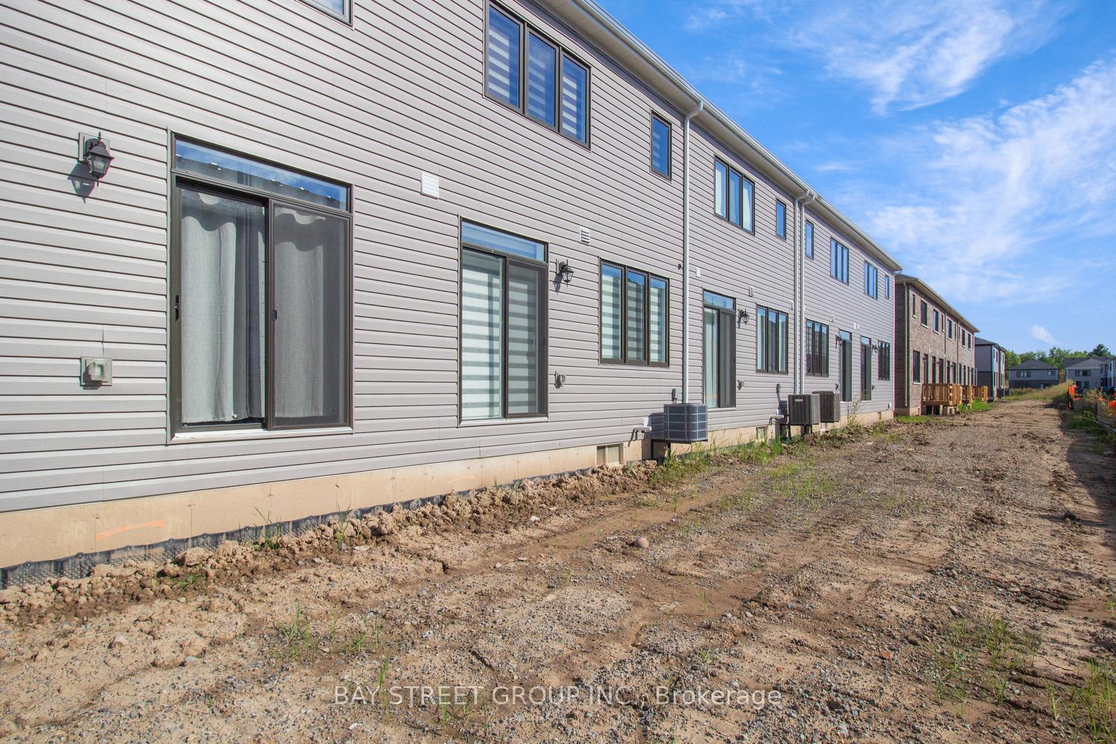 Photo 39 of 5 Lemon Avenue N, Thorold, Hurricane/Merrittville — HOMEH