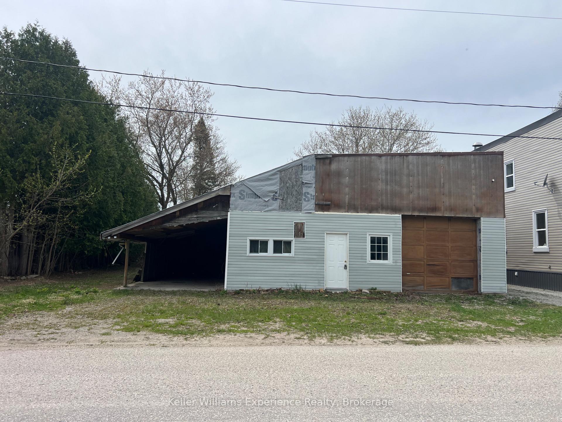 Photo 2 of 760 Second Avenue, Tay, Port McNicoll — HOMEH