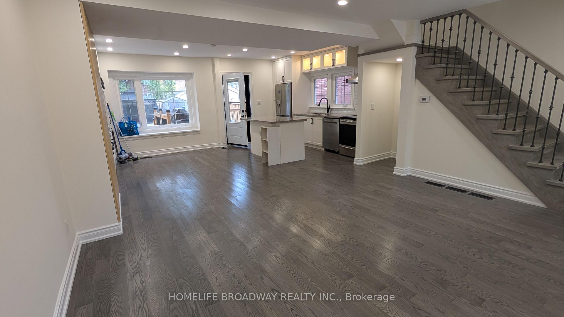 Photo 2 of 46 Chilton Road, Toronto, East York — HOMEH