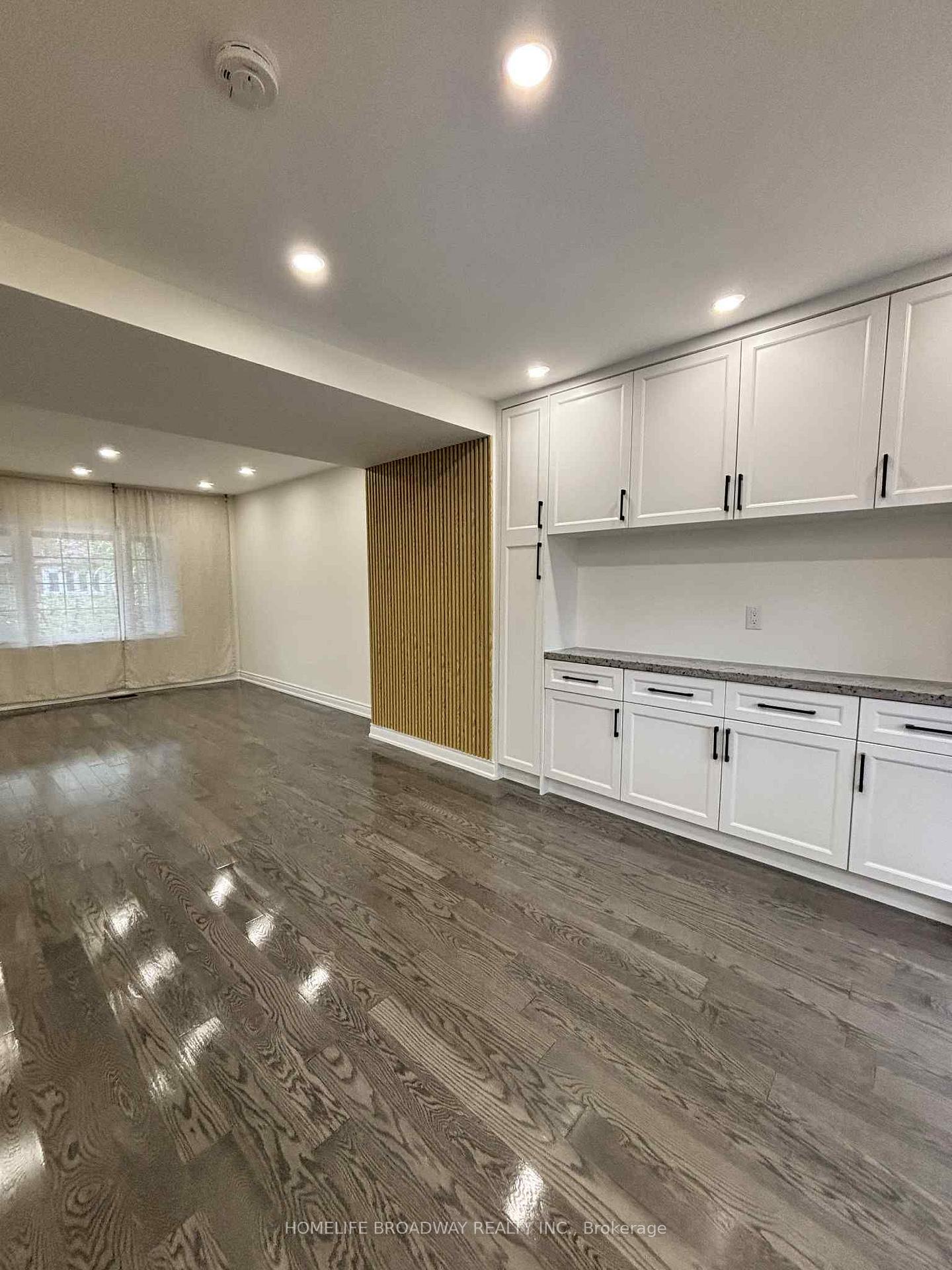 Photo 5 of 46 Chilton Road, Toronto, East York — HOMEH