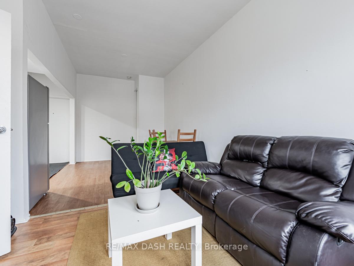 Photo 7 of Unit 201, 661 Huron Street, Toronto, The Annex — HOMEH