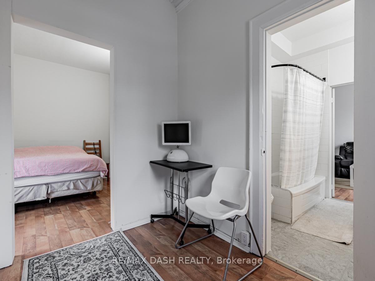 Photo 10 of Unit 201, 661 Huron Street, Toronto, The Annex — HOMEH