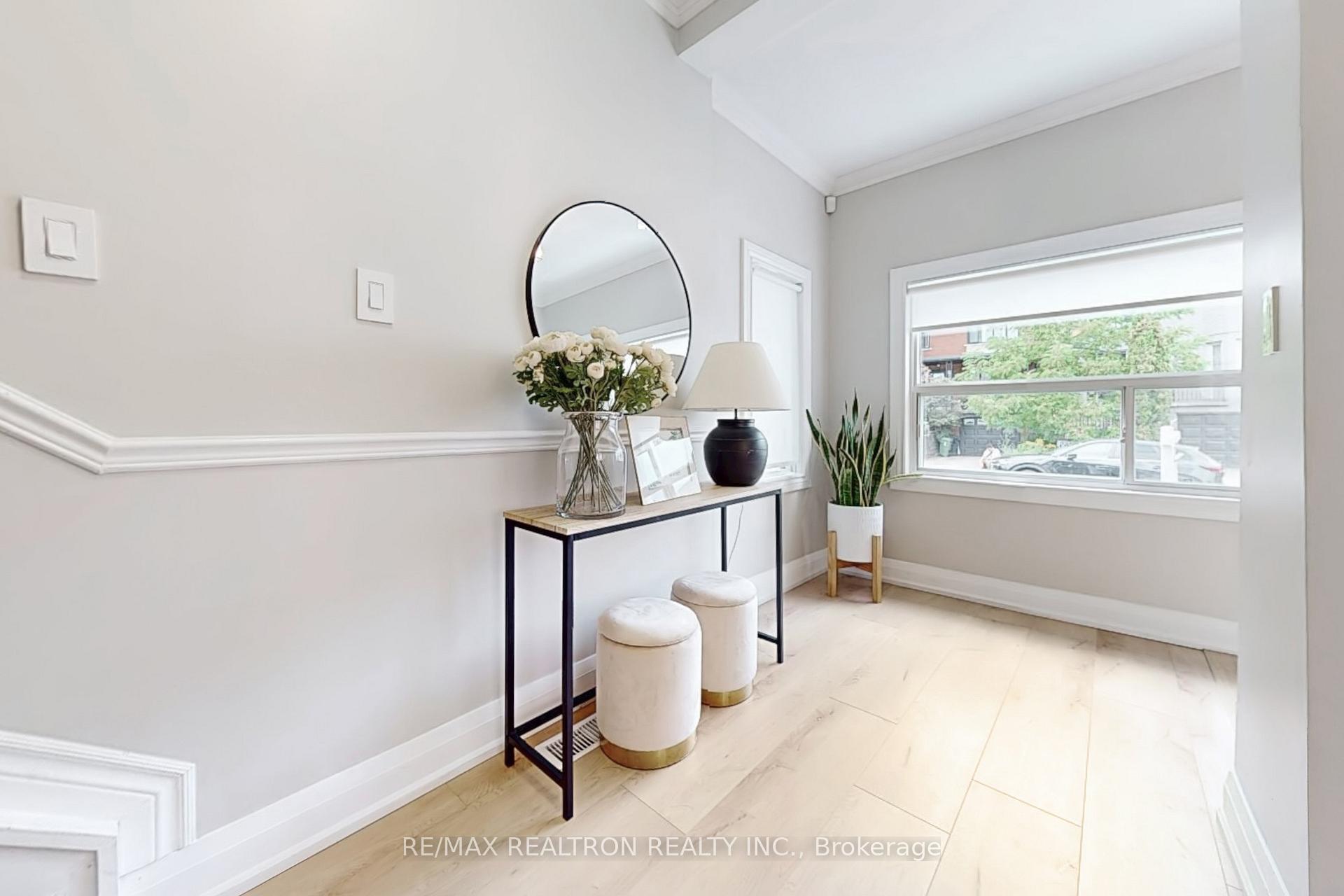 Photo 4 of 237 Winnett Avenue, Toronto, Humewood-Cedarvale — HOMEH