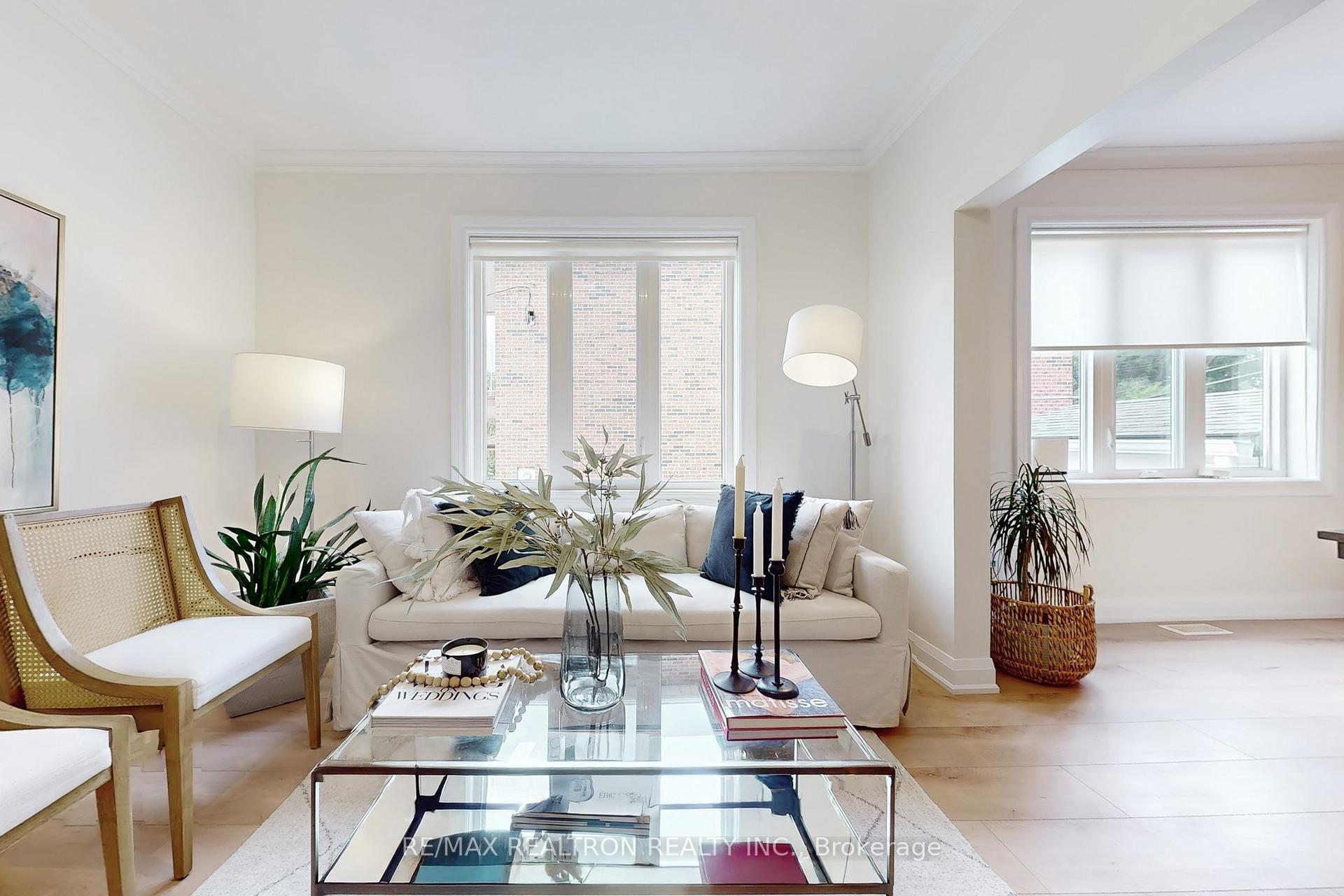 Photo 8 of 237 Winnett Avenue, Toronto, Humewood-Cedarvale — HOMEH