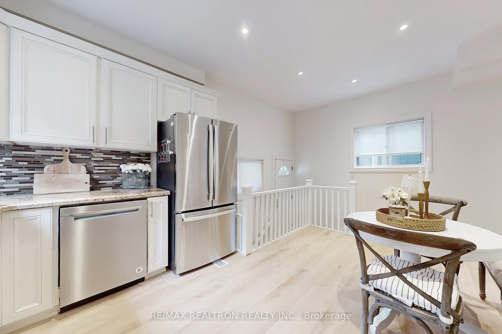Photo 15 of 237 Winnett Avenue, Toronto, Humewood-Cedarvale — HOMEH