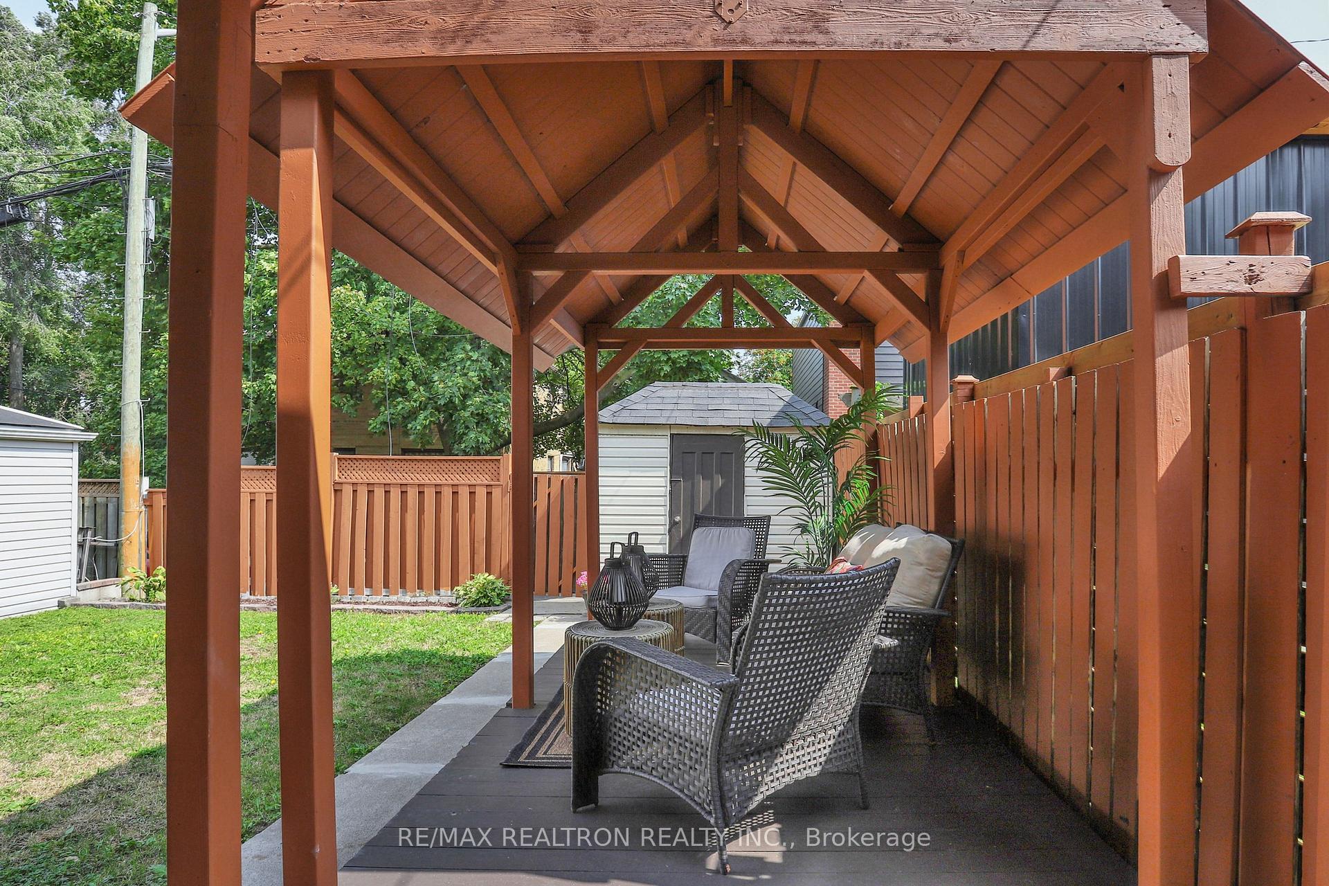 Photo 38 of 237 Winnett Avenue, Toronto, Humewood-Cedarvale — HOMEH