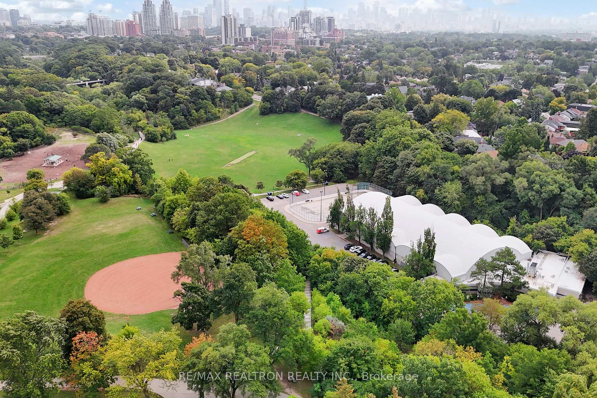 Photo 46 of 237 Winnett Avenue, Toronto, Humewood-Cedarvale — HOMEH