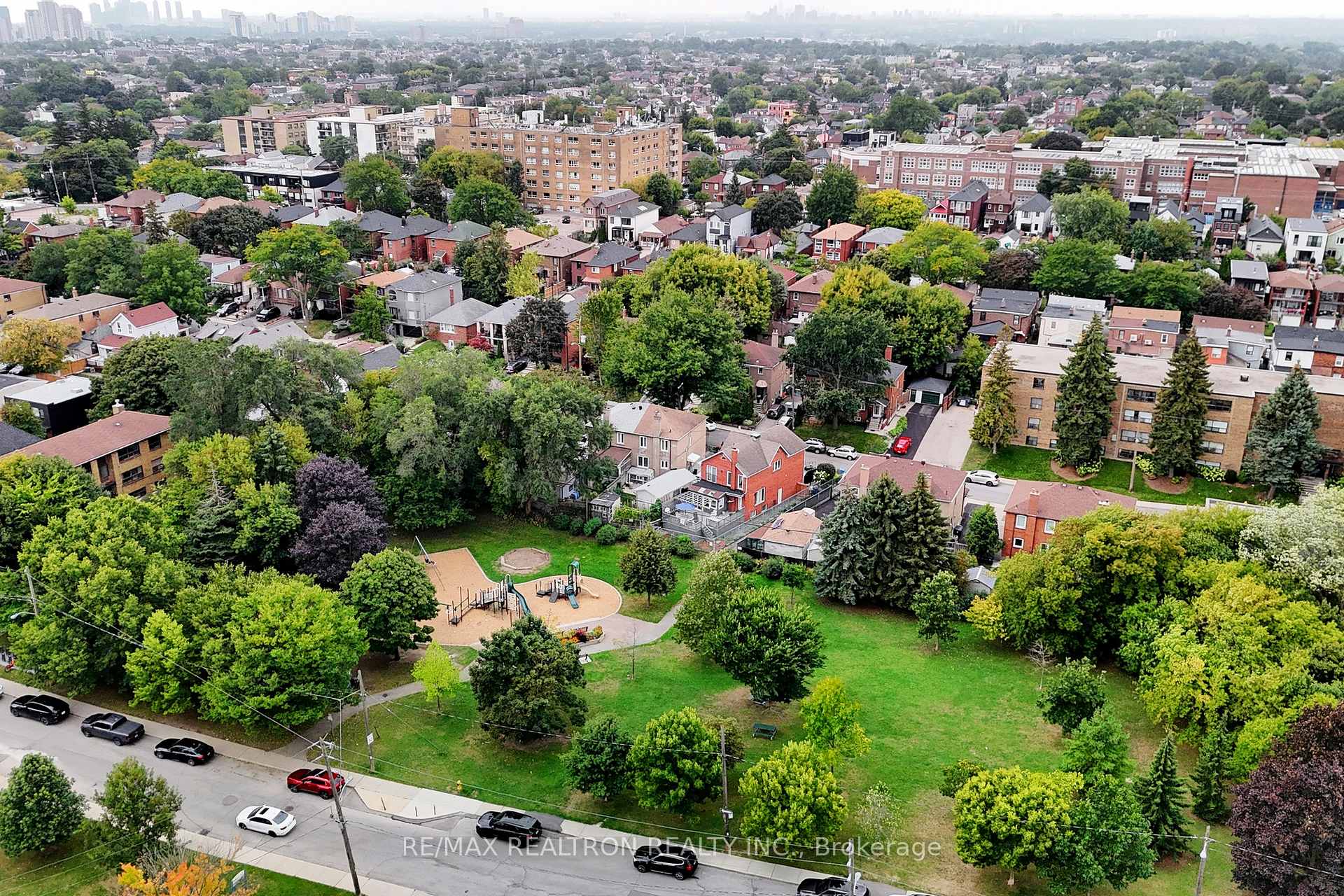 Photo 50 of 237 Winnett Avenue, Toronto, Humewood-Cedarvale — HOMEH