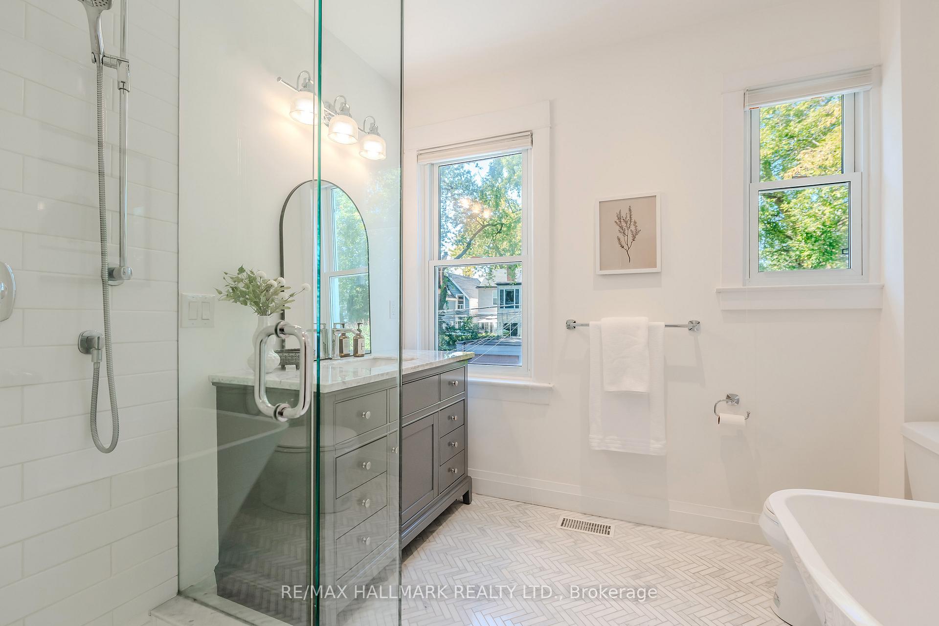 Photo 25 of 152 Hastings Avenue, Toronto, South Riverdale — HOMEH