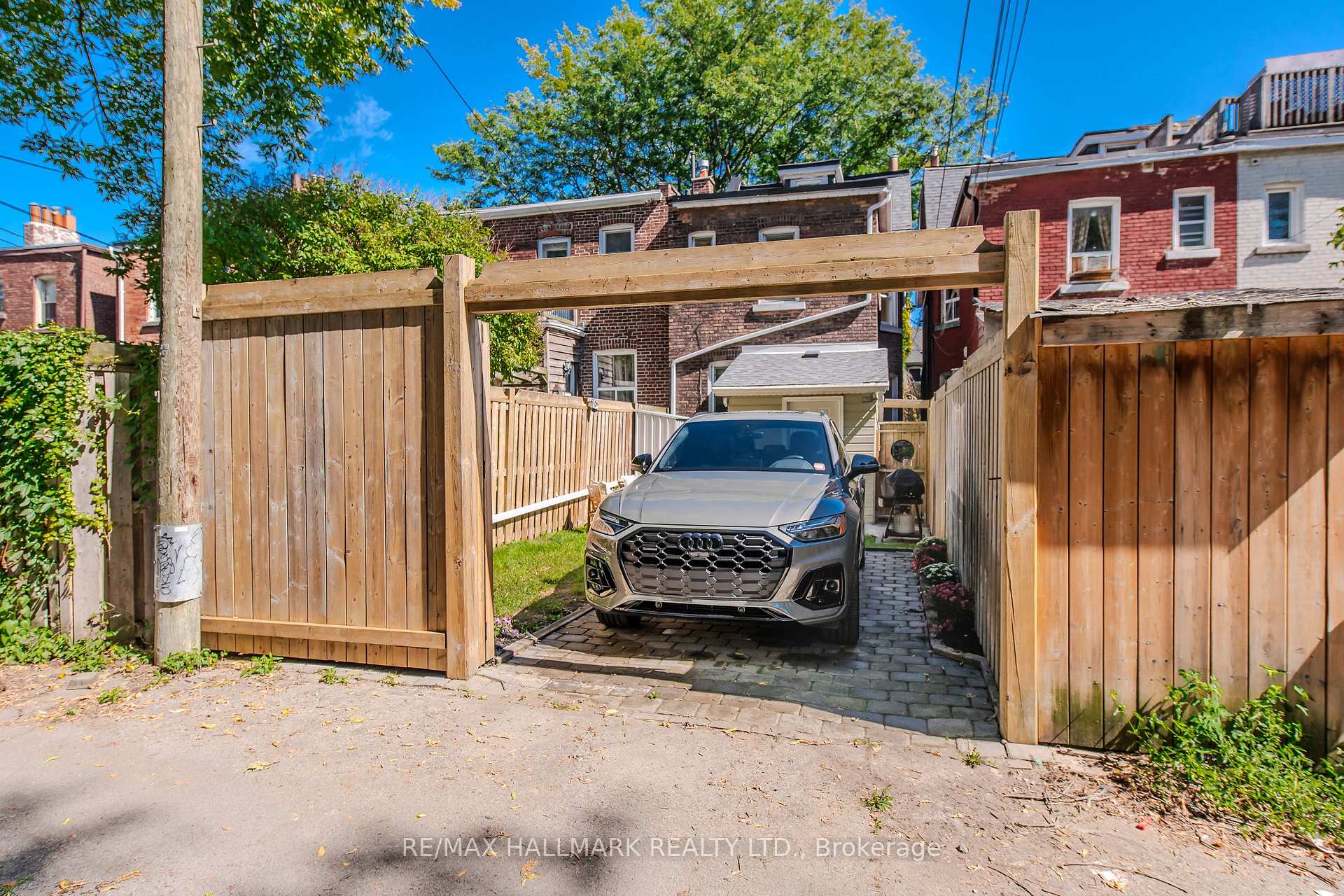 Photo 38 of 152 Hastings Avenue, Toronto, South Riverdale — HOMEH