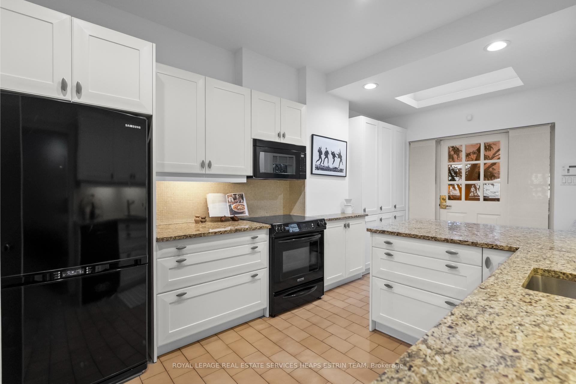 Photo 19 of 65 Elgin Avenue, Toronto, The Annex — HOMEH