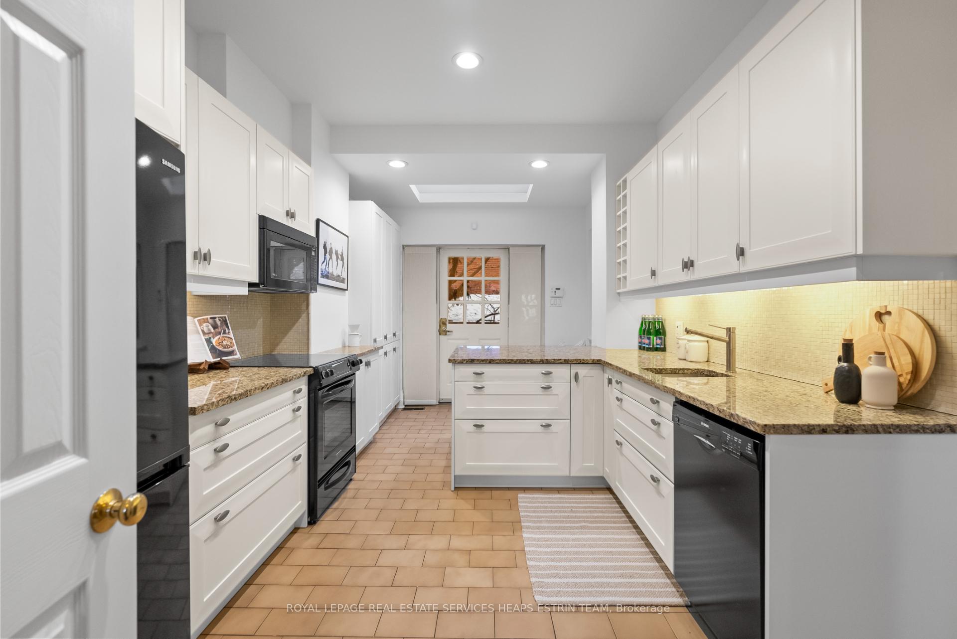 Photo 31 of 65 Elgin Avenue, Toronto, The Annex — HOMEH
