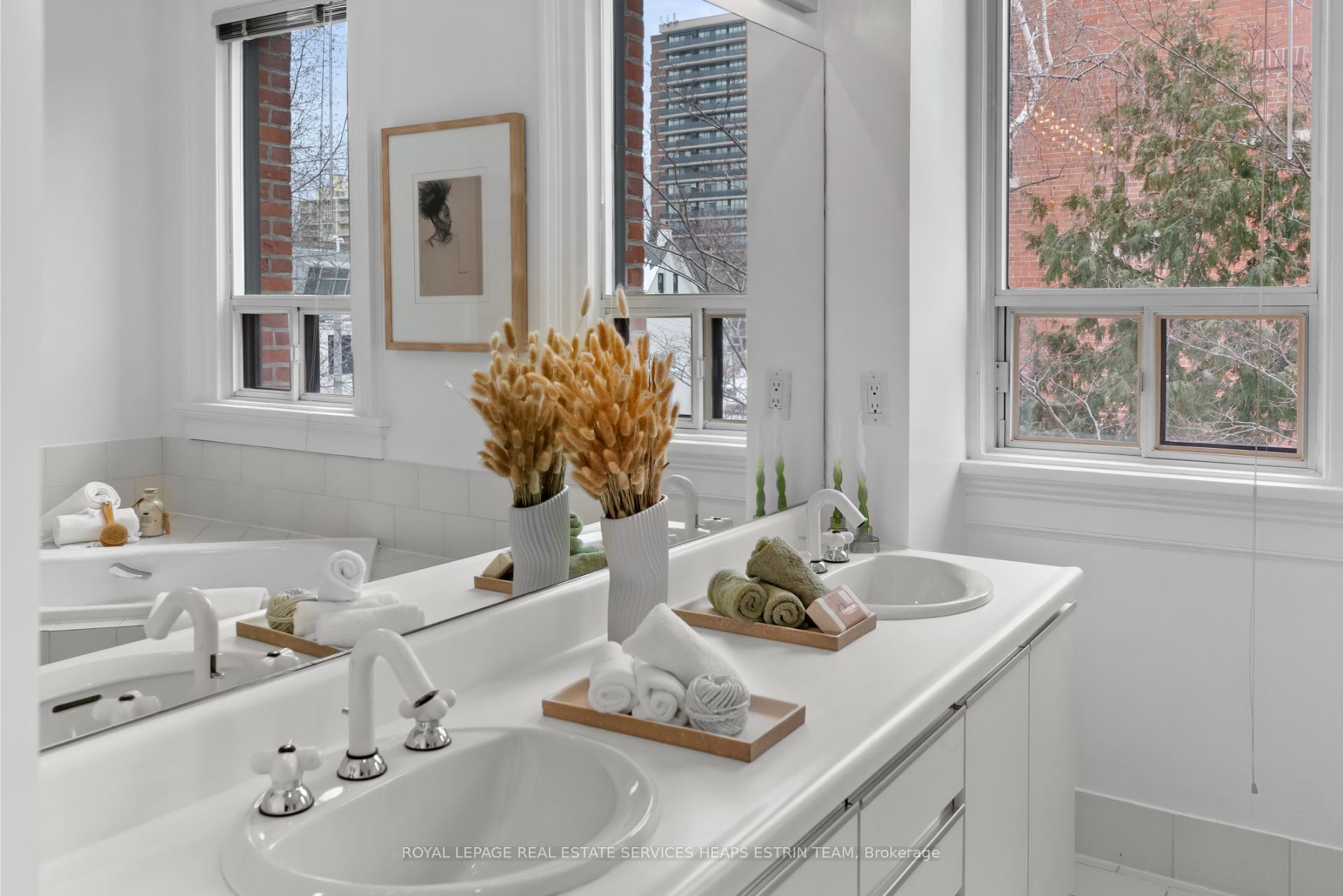 Photo 13 of 65 Elgin Avenue, Toronto, The Annex — HOMEH