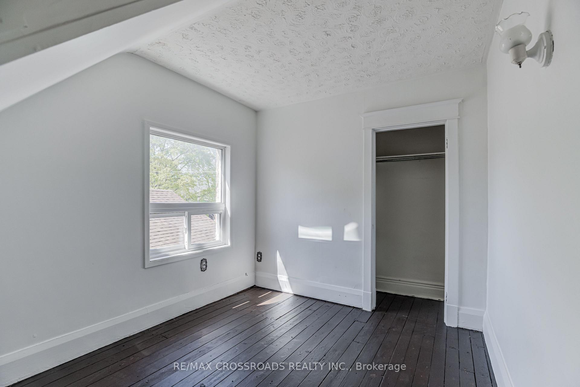 Photo 30 of 87 Wembley Drive, Toronto, Woodbine Corridor — HOMEH