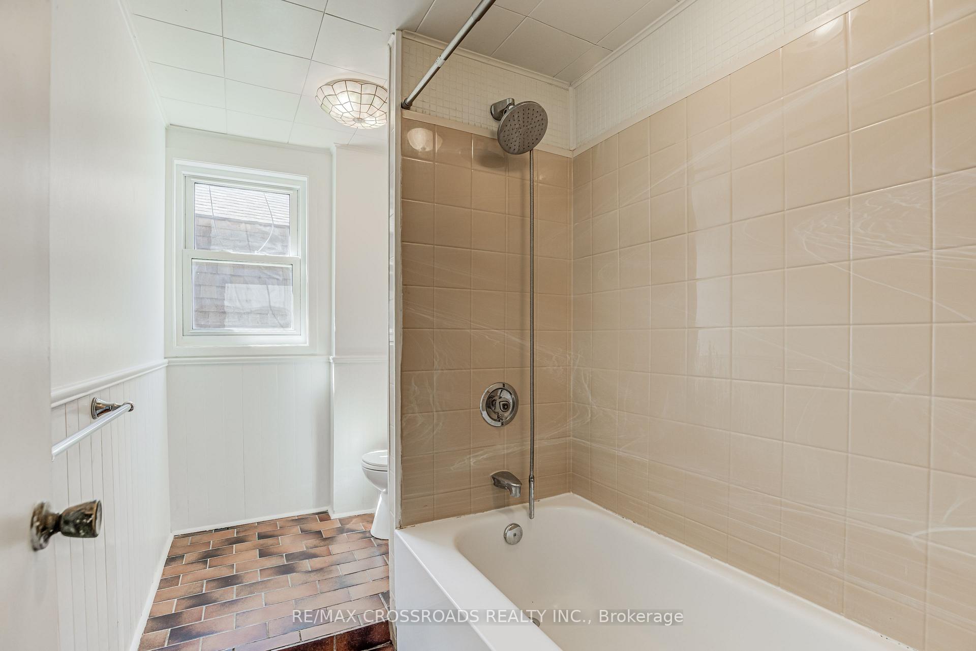 Photo 32 of 87 Wembley Drive, Toronto, Woodbine Corridor — HOMEH