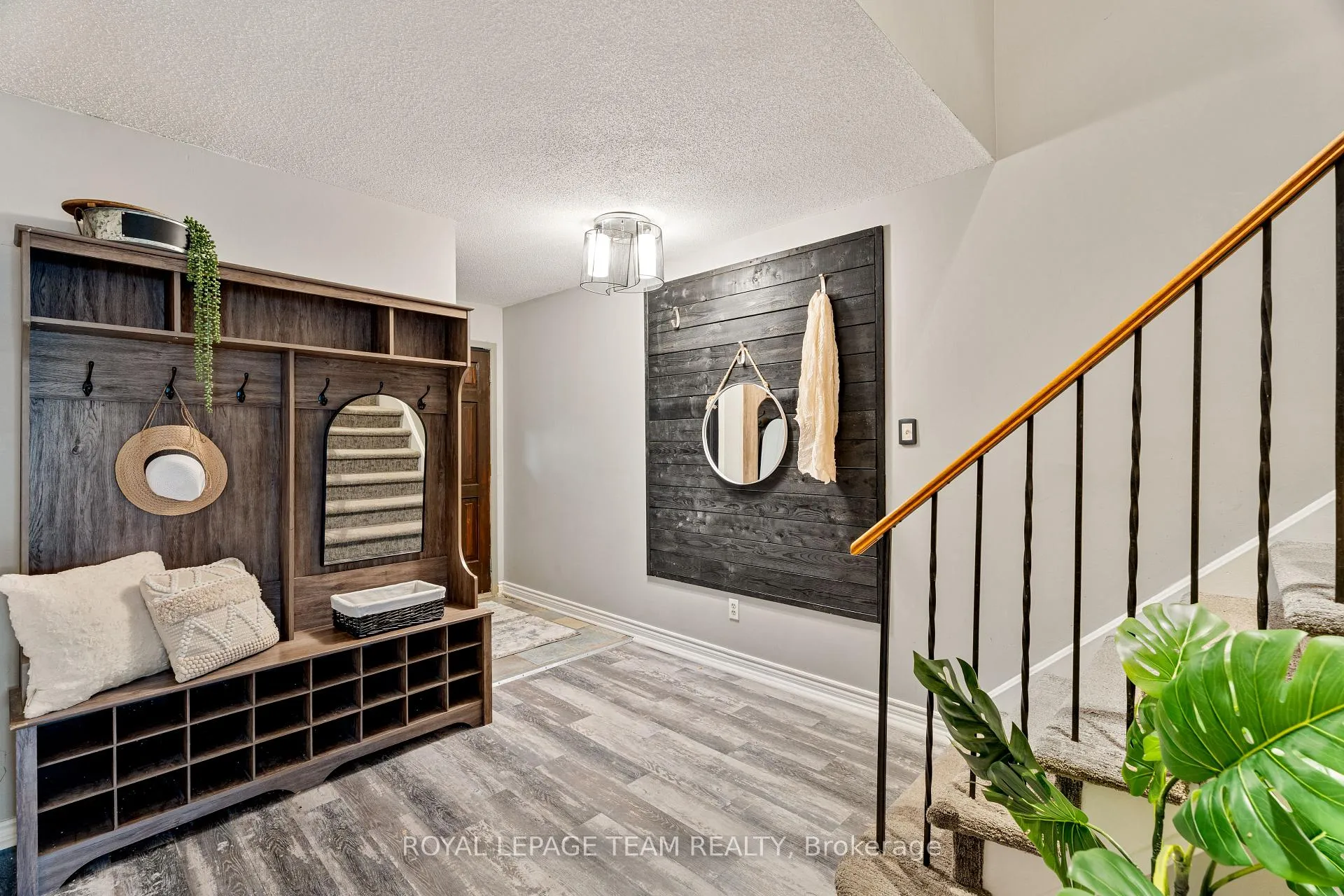Photo 2 of 168 Midsummer Terrace, Ottawa, Queenswood Heights South — HOMEH