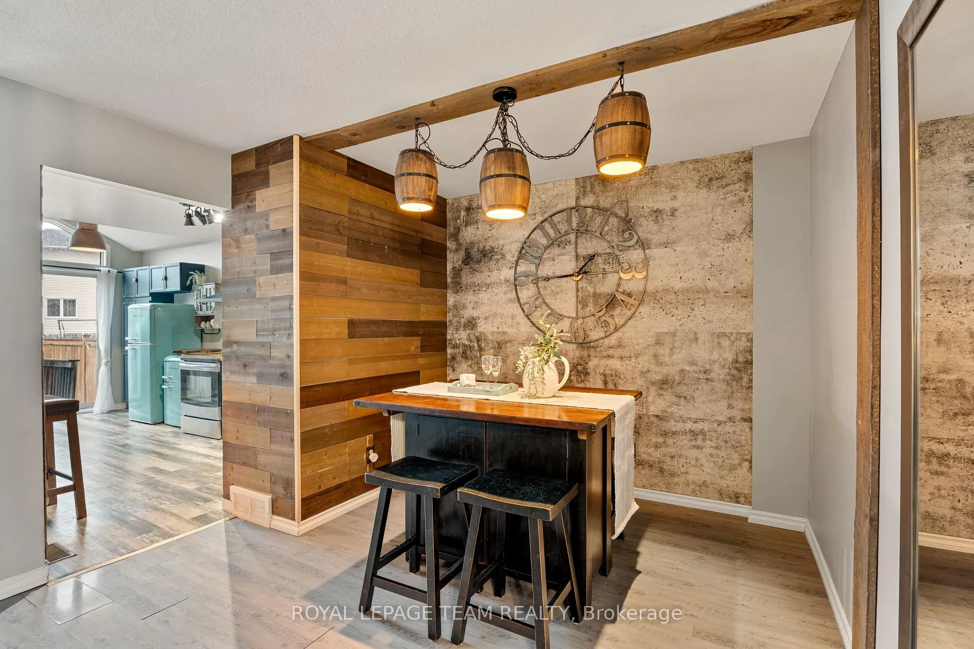 Photo 4 of 168 Midsummer Terrace, Ottawa, Queenswood Heights South — HOMEH
