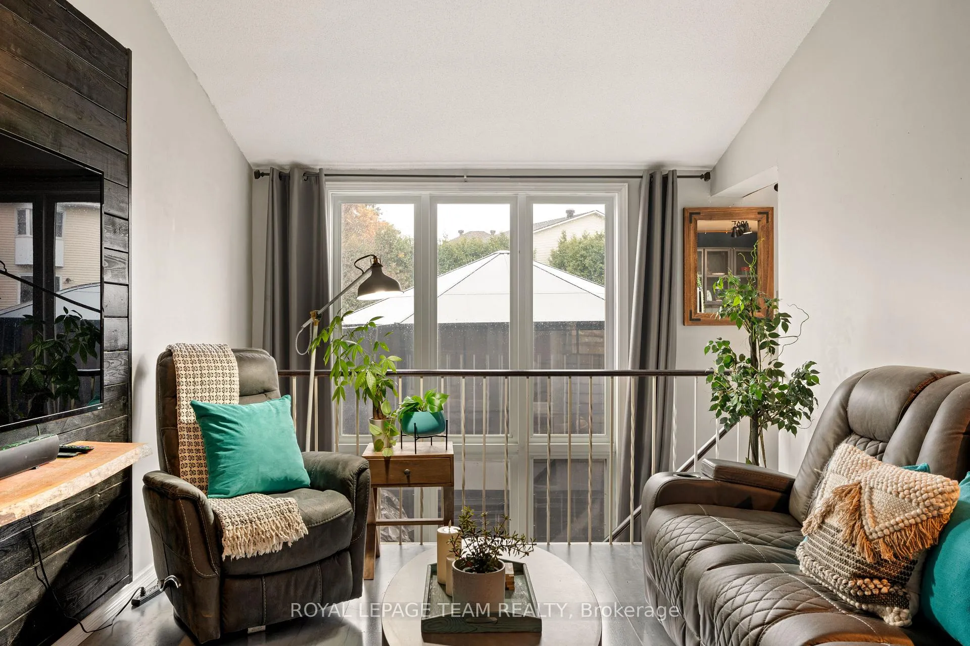 Photo 8 of 168 Midsummer Terrace, Ottawa, Queenswood Heights South — HOMEH