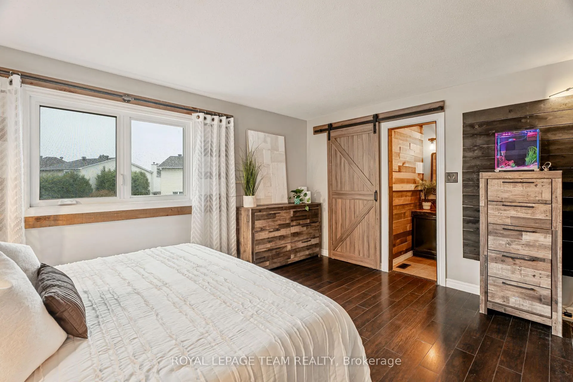 Photo 16 of 168 Midsummer Terrace, Ottawa, Queenswood Heights South — HOMEH