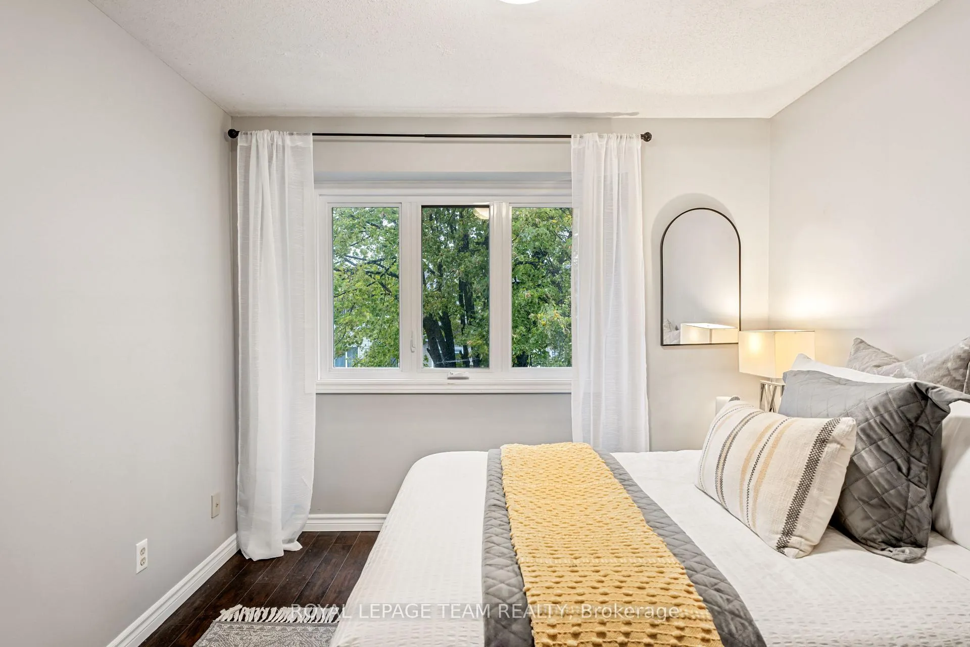 Photo 21 of 168 Midsummer Terrace, Ottawa, Queenswood Heights South — HOMEH