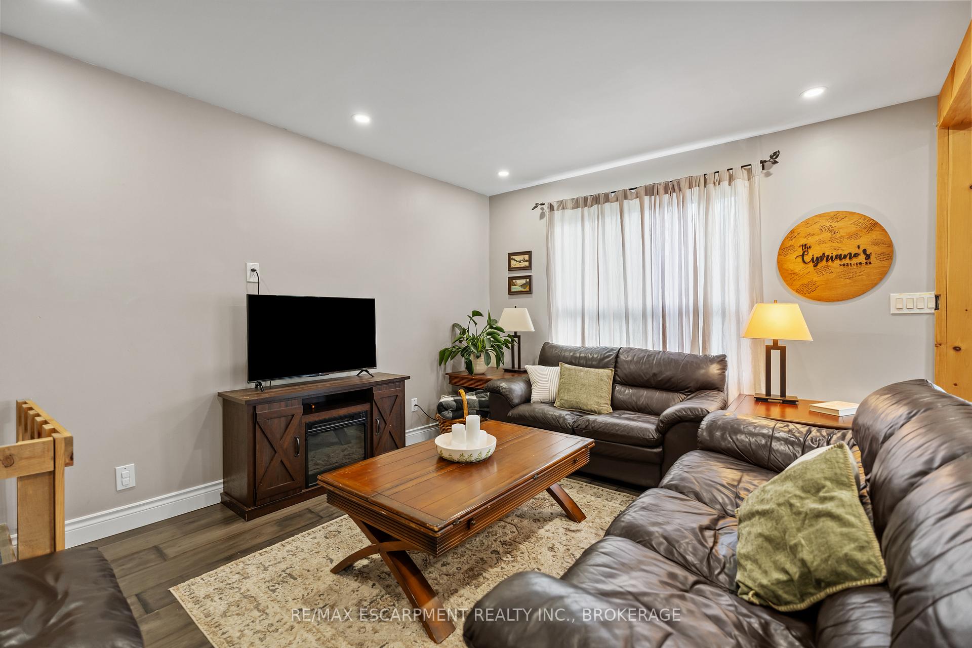 Photo 10 of 57 Carleton Street N, Thorold, Thorold Downtown — HOMEH