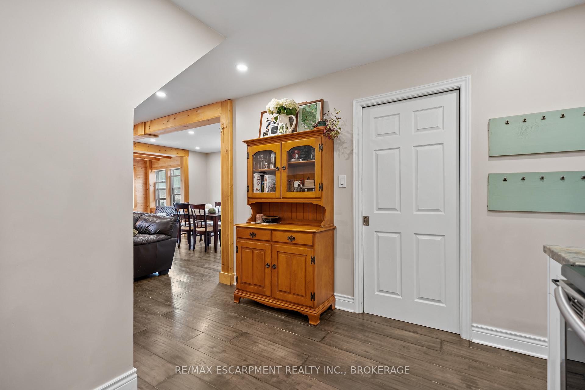 Photo 13 of 57 Carleton Street N, Thorold, Thorold Downtown — HOMEH