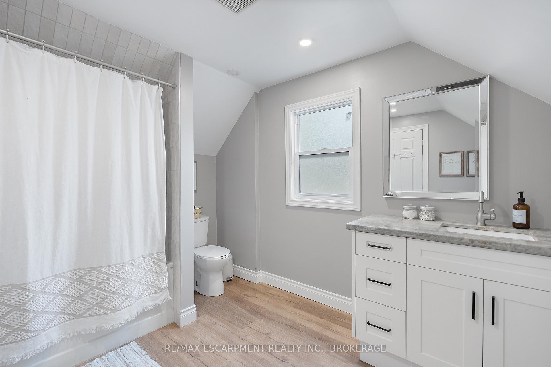 Photo 25 of 57 Carleton Street N, Thorold, Thorold Downtown — HOMEH