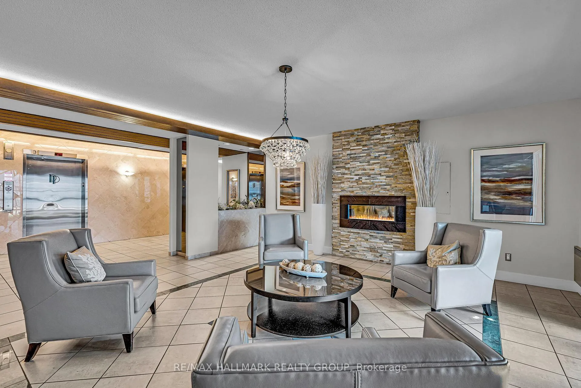 Photo 4 of Unit 406, 1025 Richmond Road, Ottawa, Woodroffe — HOMEH