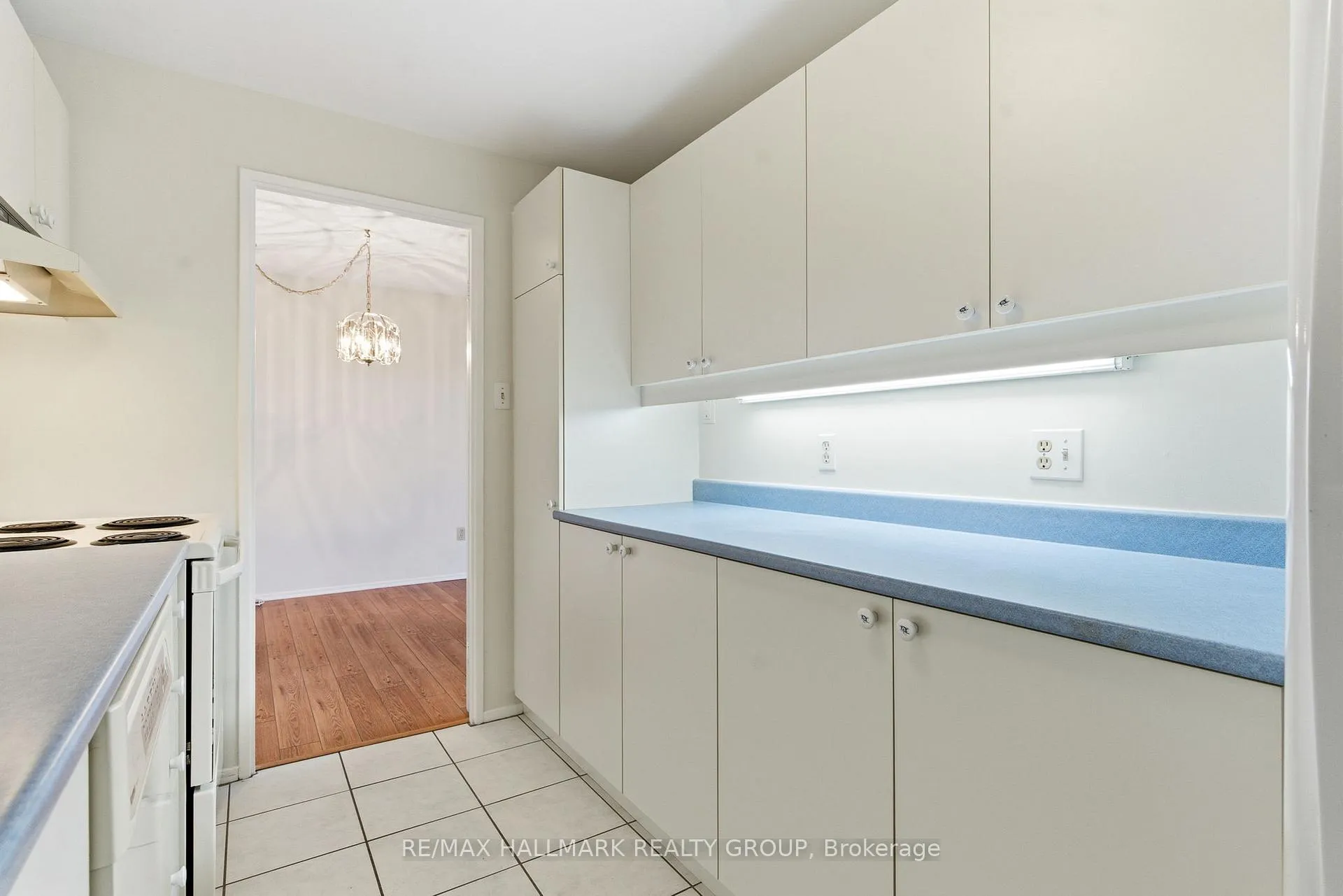 Photo 8 of Unit 406, 1025 Richmond Road, Ottawa, Woodroffe — HOMEH