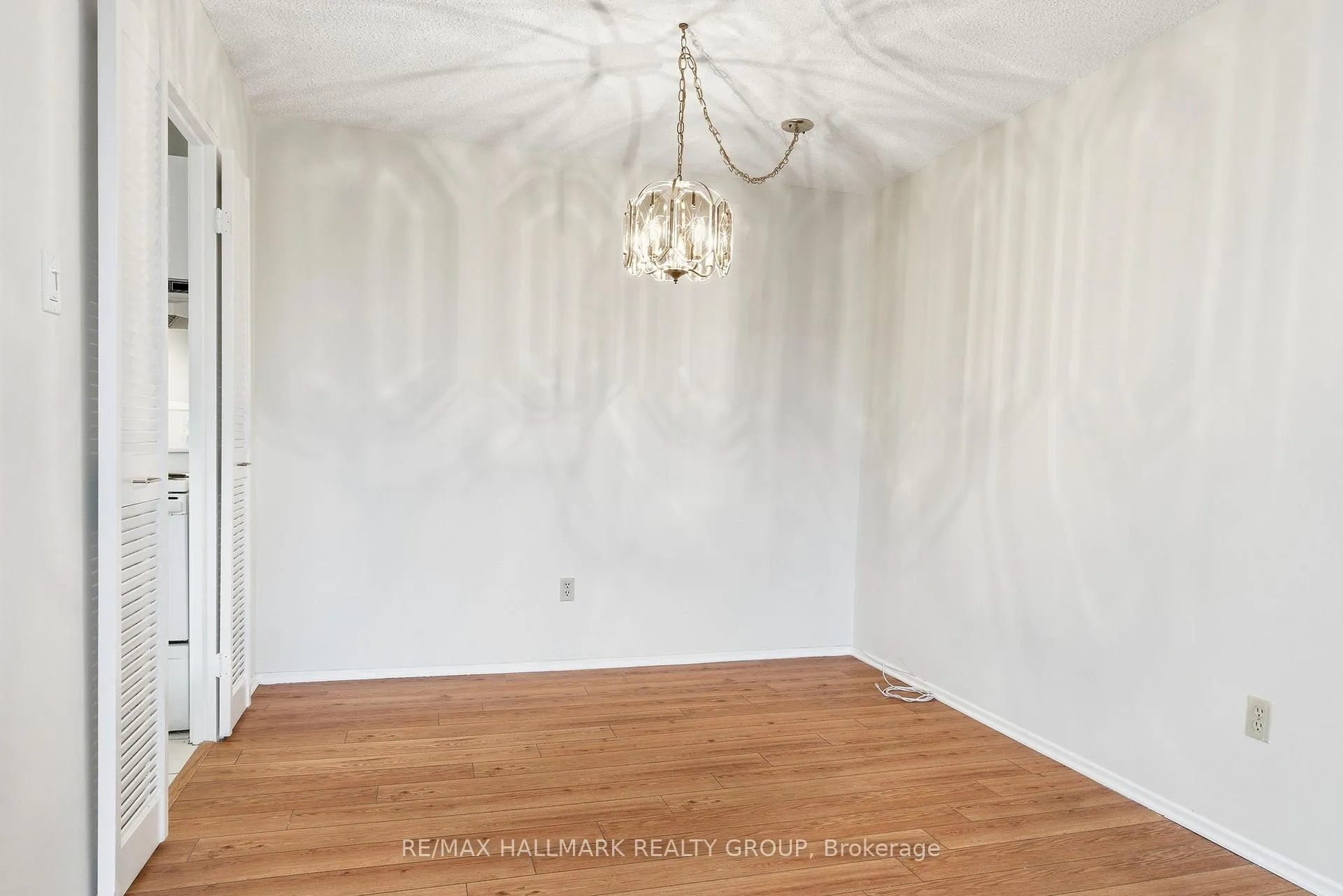 Photo 10 of Unit 406, 1025 Richmond Road, Ottawa, Woodroffe — HOMEH