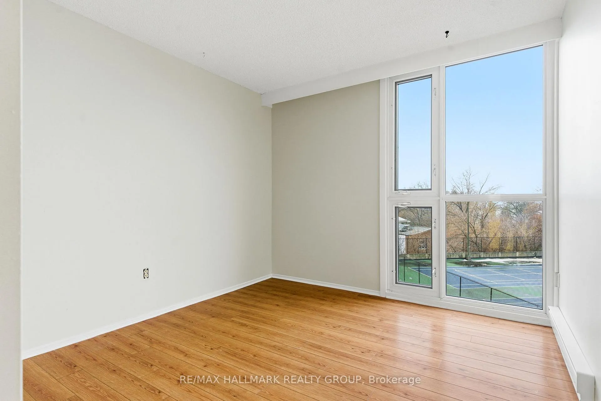 Photo 24 of Unit 406, 1025 Richmond Road, Ottawa, Woodroffe — HOMEH
