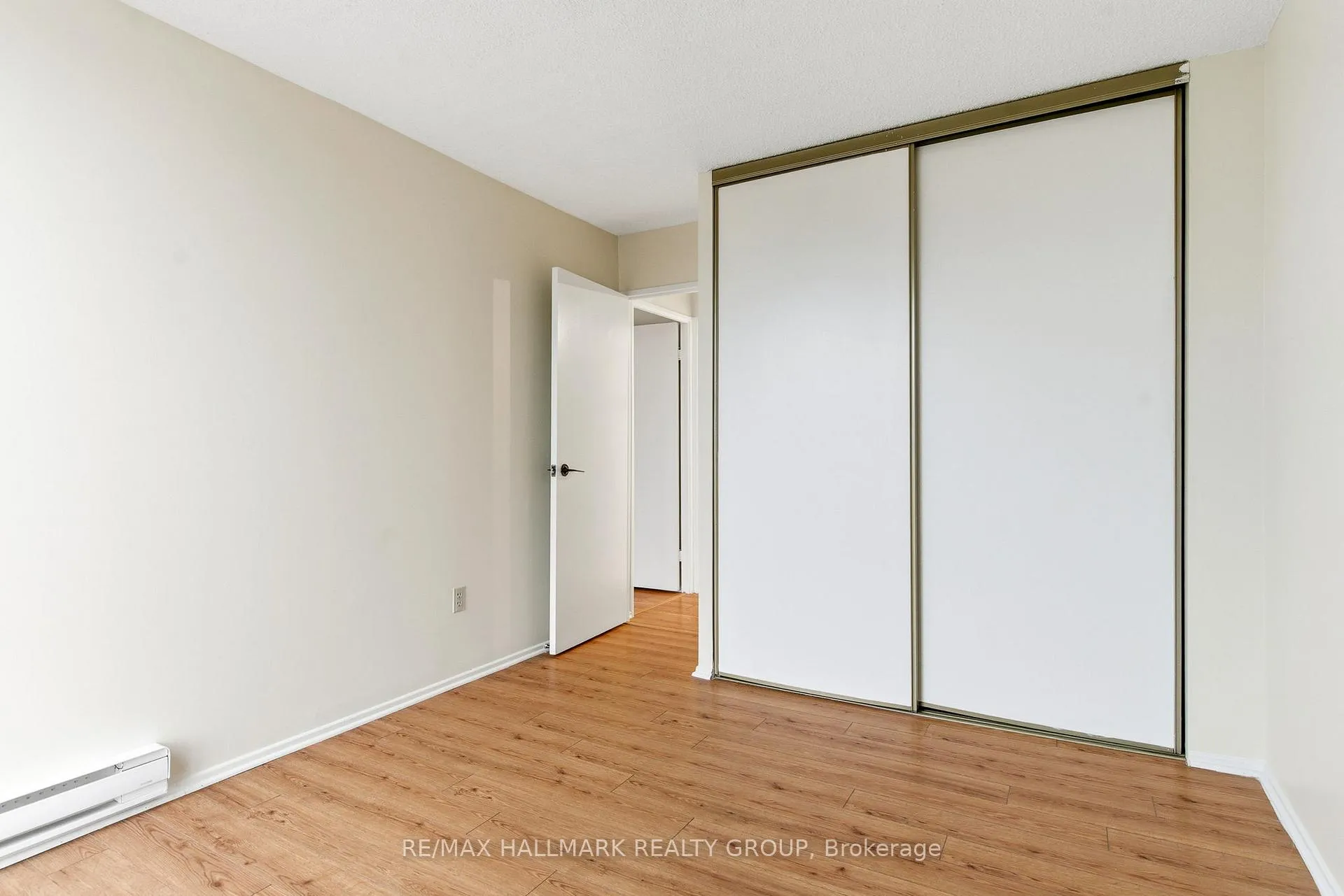 Photo 25 of Unit 406, 1025 Richmond Road, Ottawa, Woodroffe — HOMEH