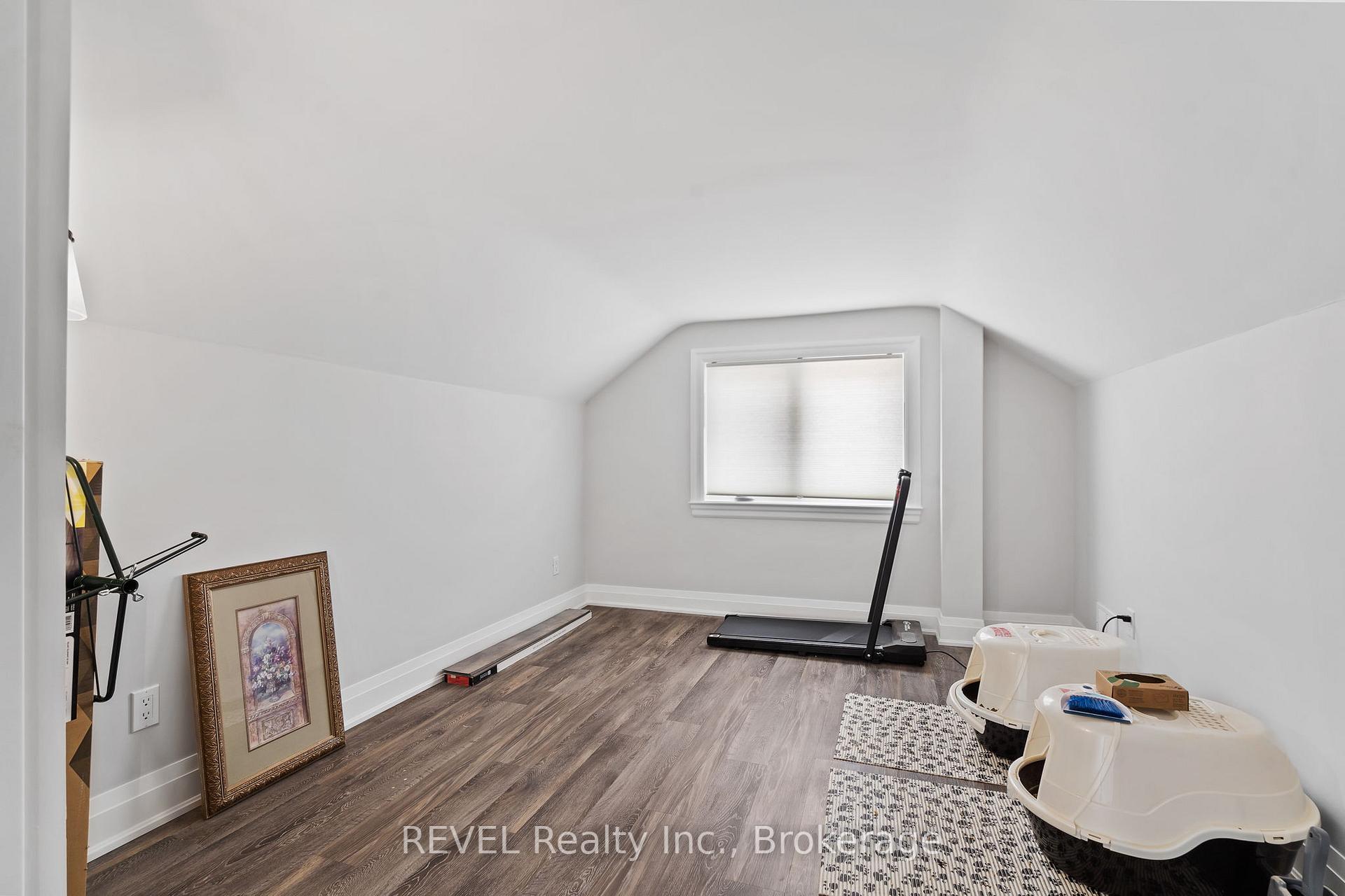 Photo 20 of 1848 Barron Road, Thorold, Hurricane/Merrittville — HOMEH