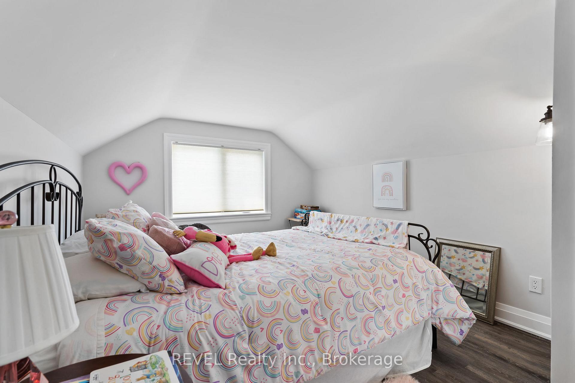 Photo 21 of 1848 Barron Road, Thorold, Hurricane/Merrittville — HOMEH