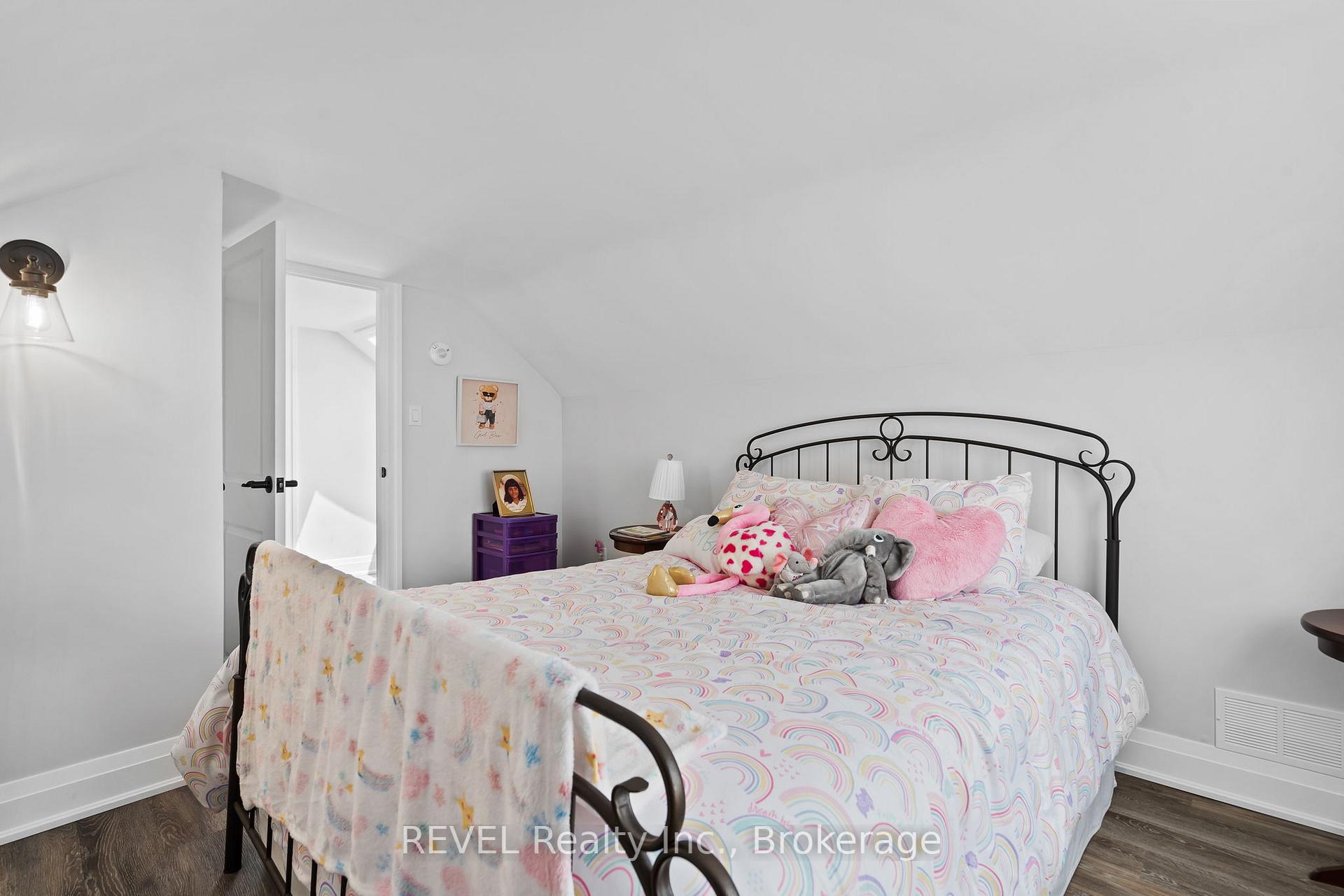 Photo 22 of 1848 Barron Road, Thorold, Hurricane/Merrittville — HOMEH