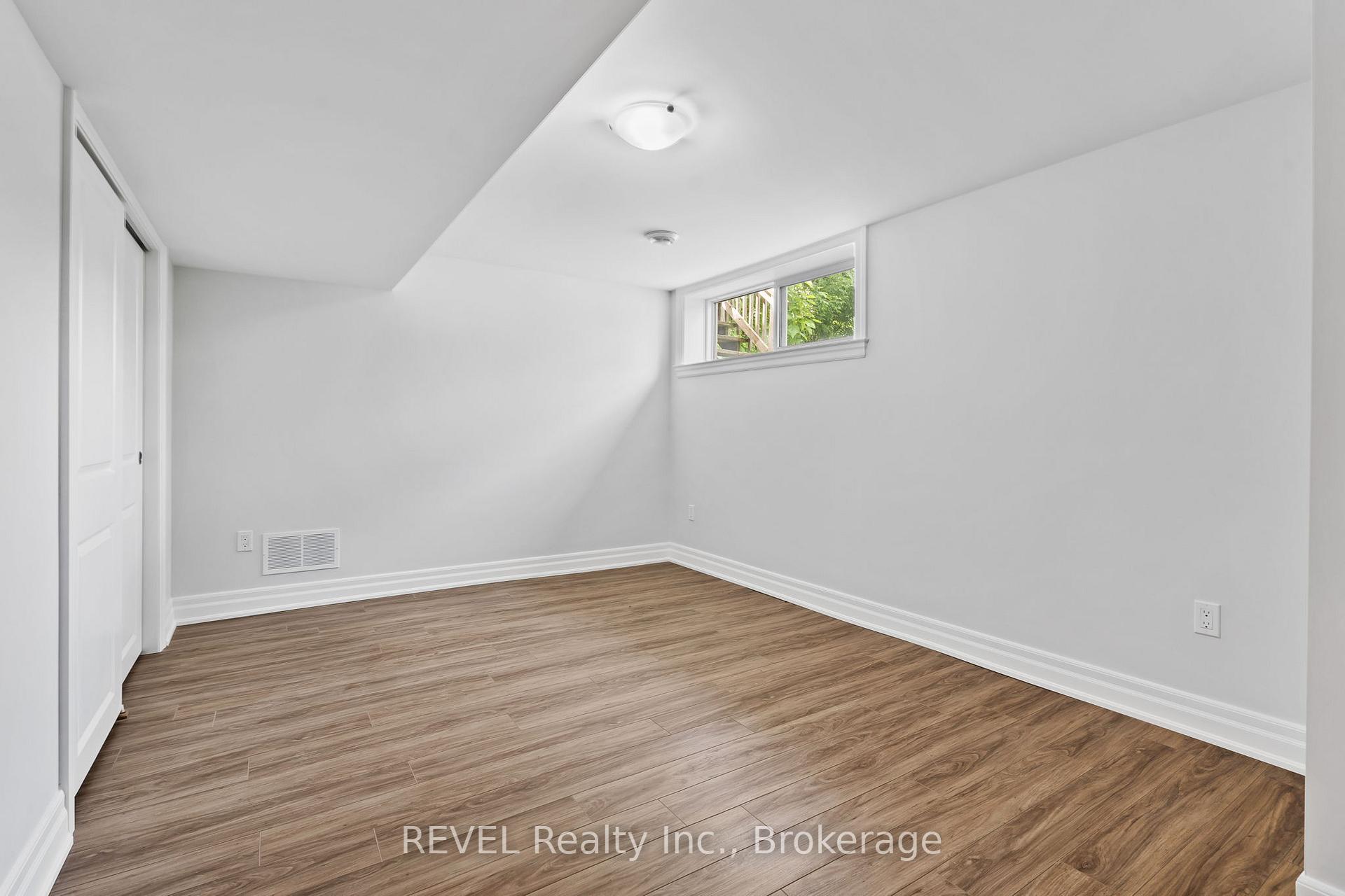 Photo 31 of 1848 Barron Road, Thorold, Hurricane/Merrittville — HOMEH