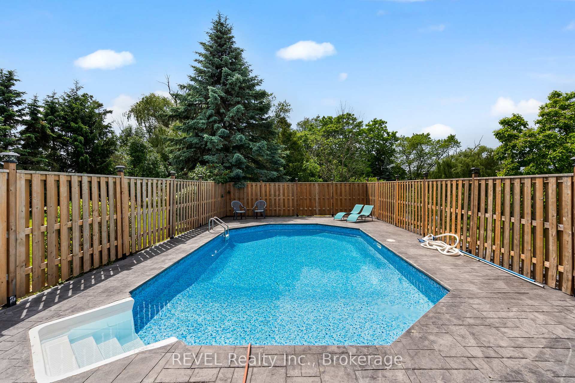 Photo 34 of 1848 Barron Road, Thorold, Hurricane/Merrittville — HOMEH