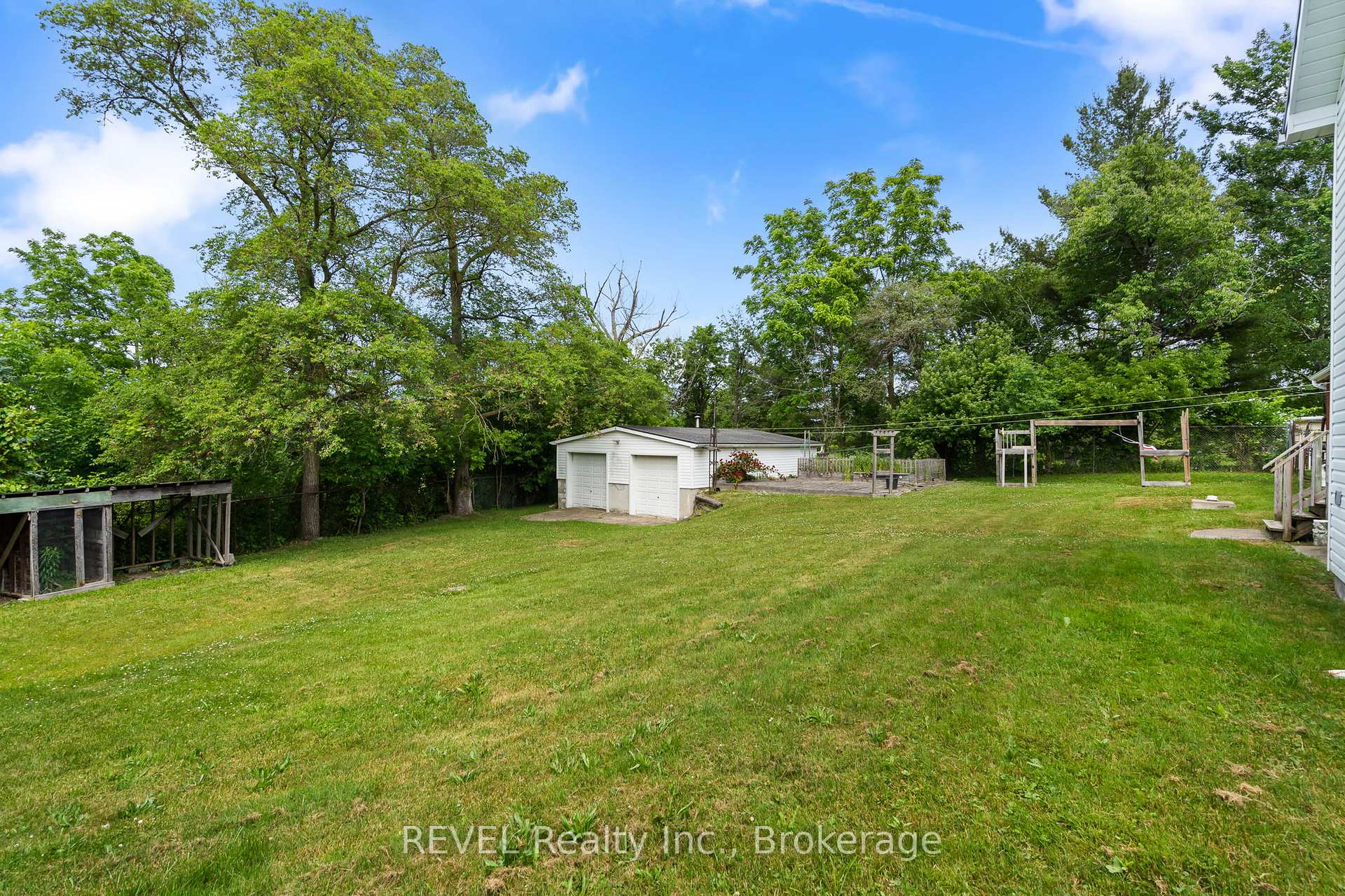 Photo 36 of 1848 Barron Road, Thorold, Hurricane/Merrittville — HOMEH