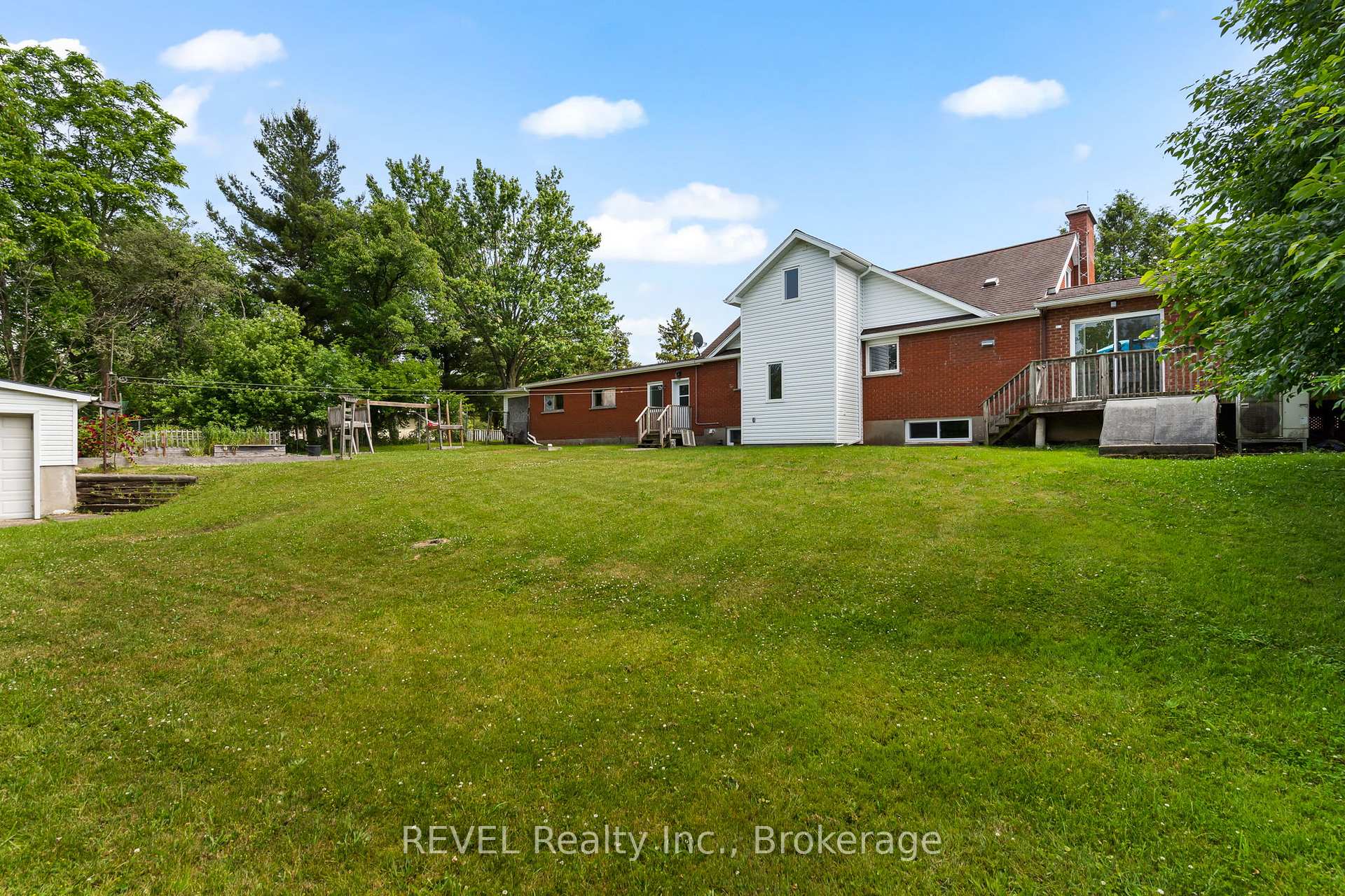 Photo 37 of 1848 Barron Road, Thorold, Hurricane/Merrittville — HOMEH