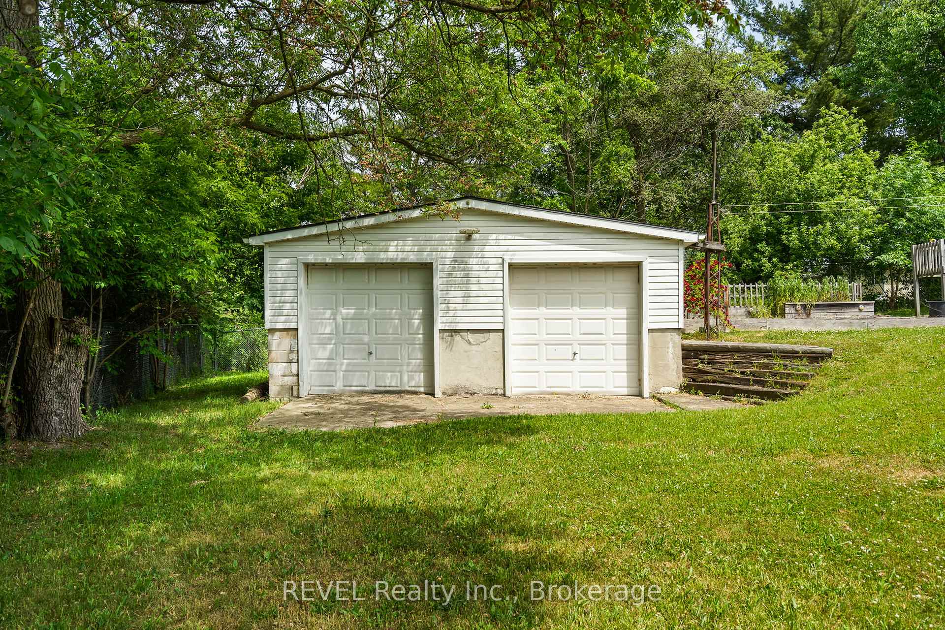Photo 38 of 1848 Barron Road, Thorold, Hurricane/Merrittville — HOMEH