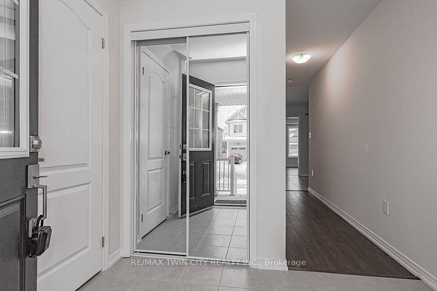 Photo 4 of 101 Esther Crescent, Thorold, Hurricane/Merrittville — HOMEH