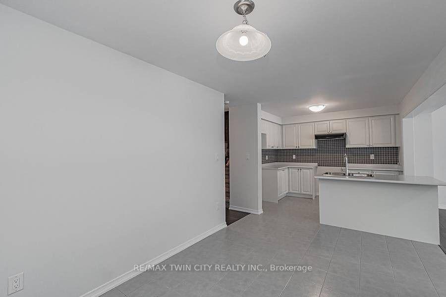 Photo 8 of 101 Esther Crescent, Thorold, Hurricane/Merrittville — HOMEH
