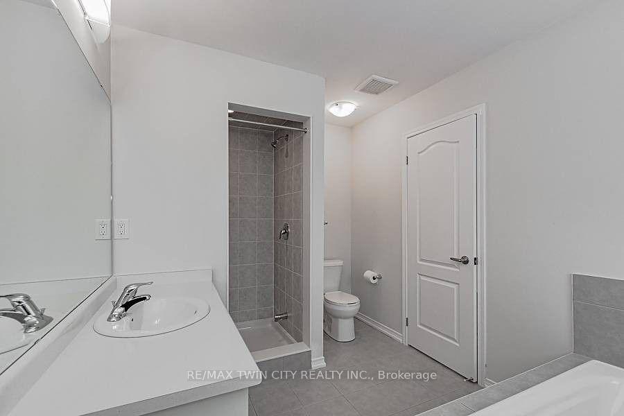 Photo 12 of 101 Esther Crescent, Thorold, Hurricane/Merrittville — HOMEH