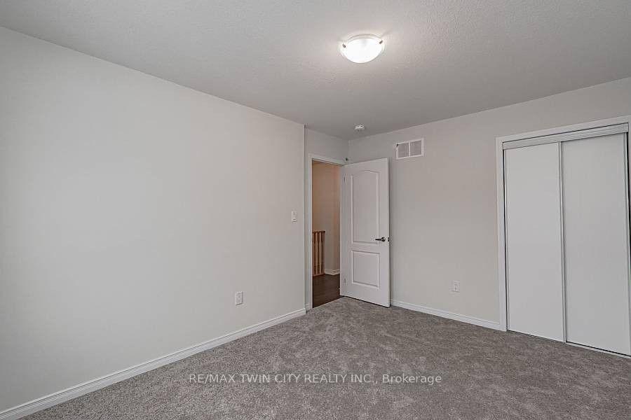 Photo 13 of 101 Esther Crescent, Thorold, Hurricane/Merrittville — HOMEH