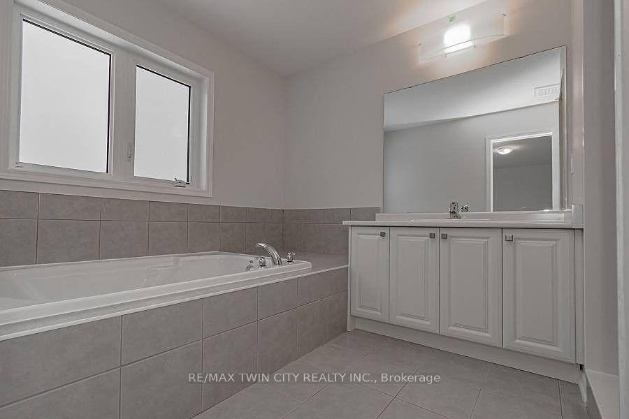 Photo 15 of 101 Esther Crescent, Thorold, Hurricane/Merrittville — HOMEH