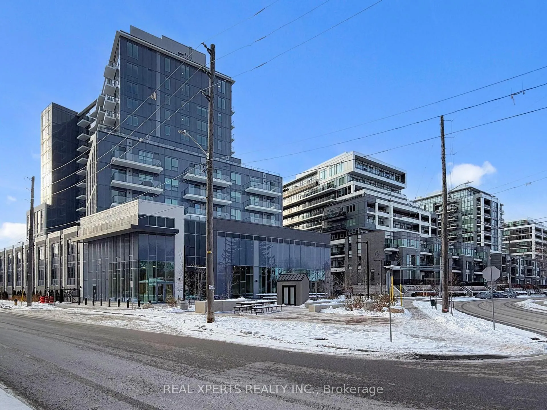 Front of Unit 709, 93 Arthur Street S