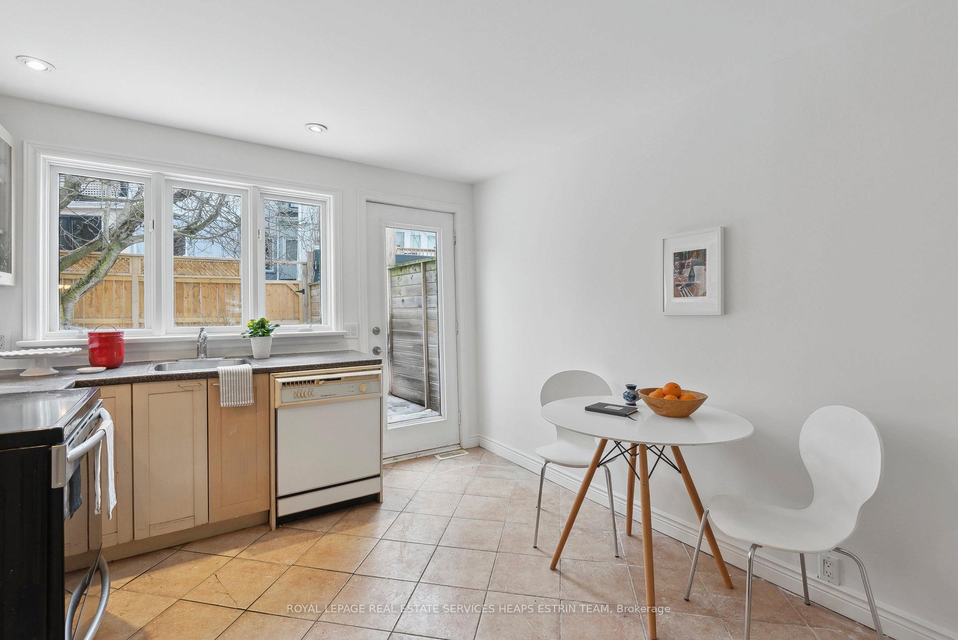 Photo 19 of 207 Marlborough Place, Toronto, The Annex — HOMEH