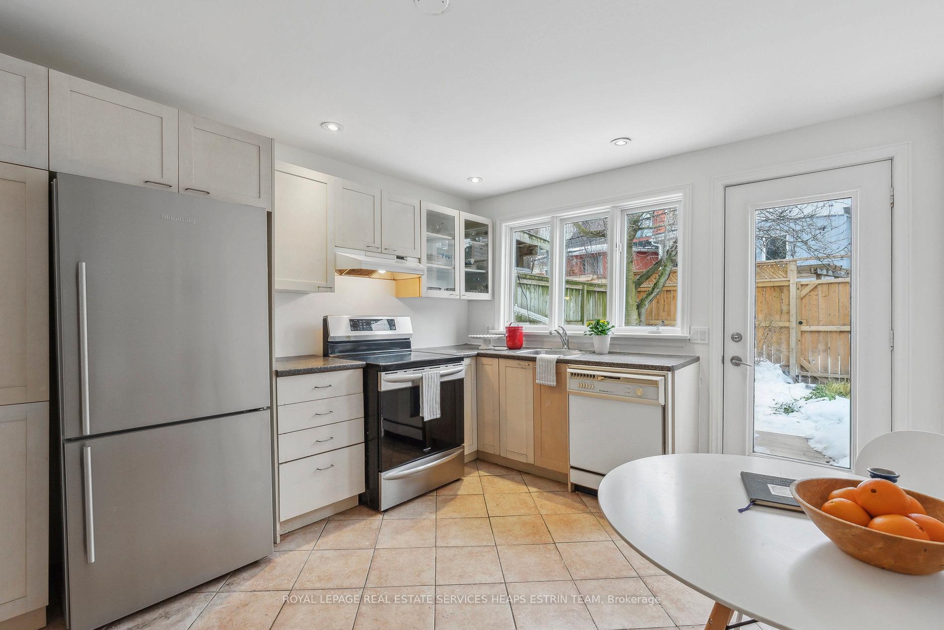 Photo 21 of 207 Marlborough Place, Toronto, The Annex — HOMEH