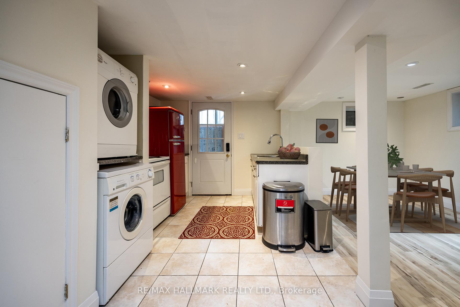Photo 3 of Unit Lower Level, 100 Silver Birch Avenue, Toronto, The Beaches — HOMEH