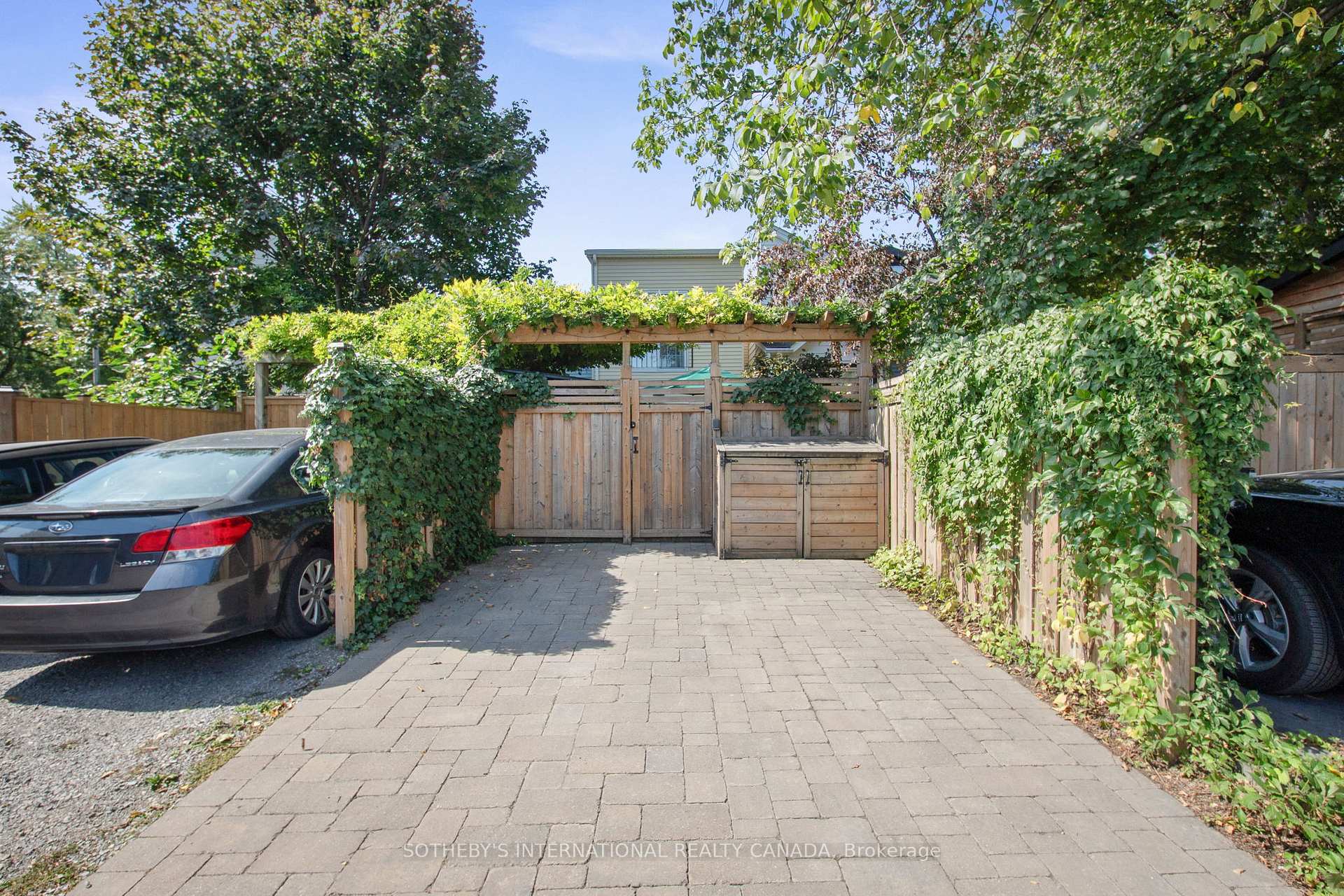 Photo 38 of 59 De Grassi Street, Toronto, South Riverdale — HOMEH
